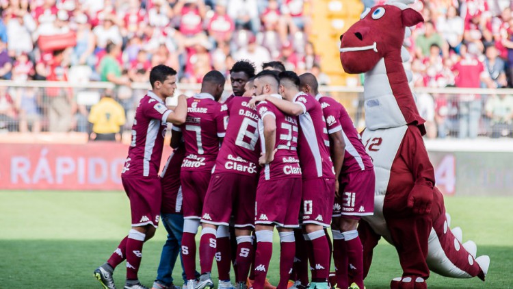 Saprissa 1-0 Herediano. Fecha 15, Campeonato de Verano 2016. Domingo 20 de marzo, 2016. Estadio Ricardo Saprissa. Fotografía: Luis Alvarado | www.PMEimages.com